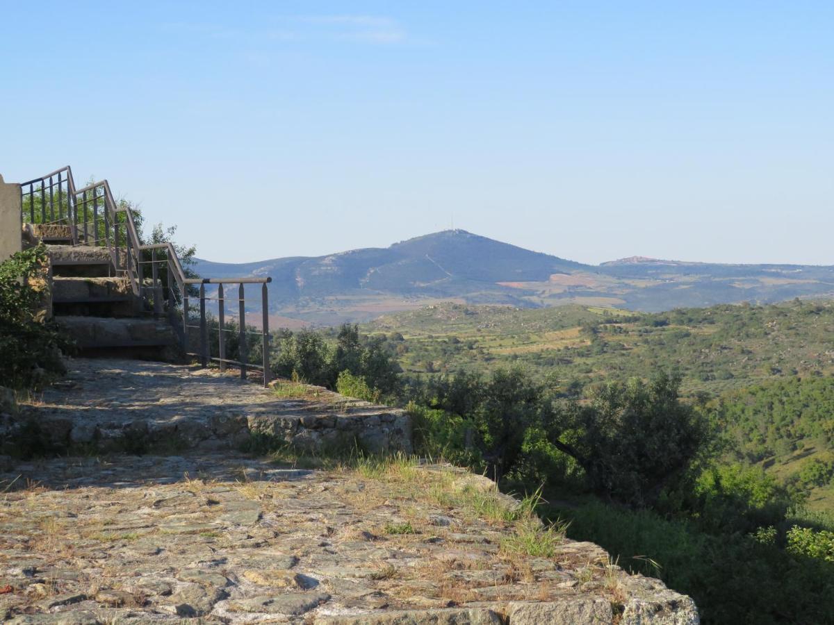 핀헬 Casa Porta De Santiago 빌라 외부 사진